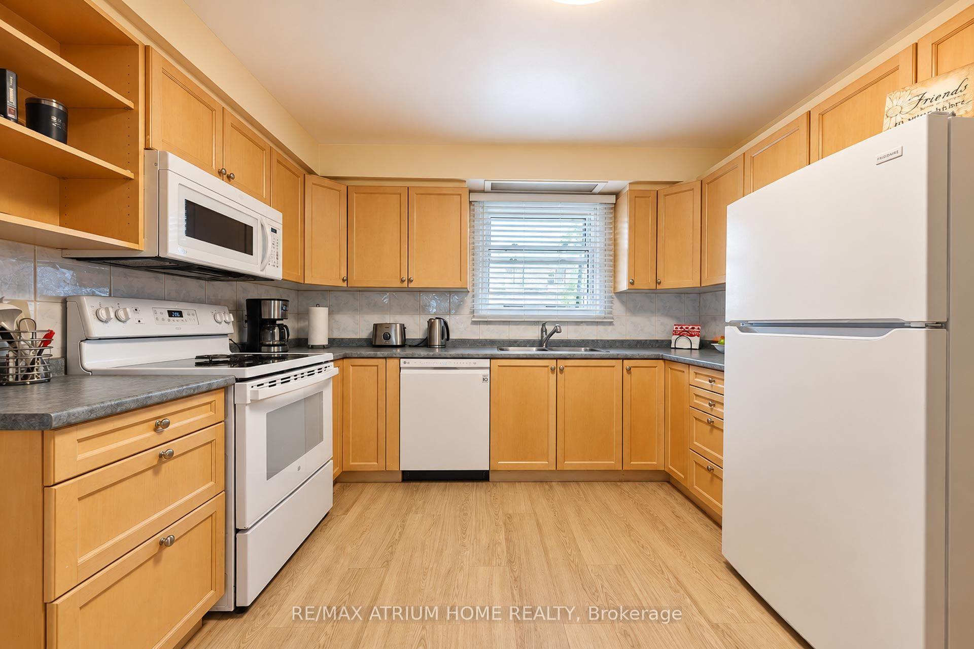 Photo 8 of 38 Purple Sageway, North York, Hillcrest Village — HOMEH