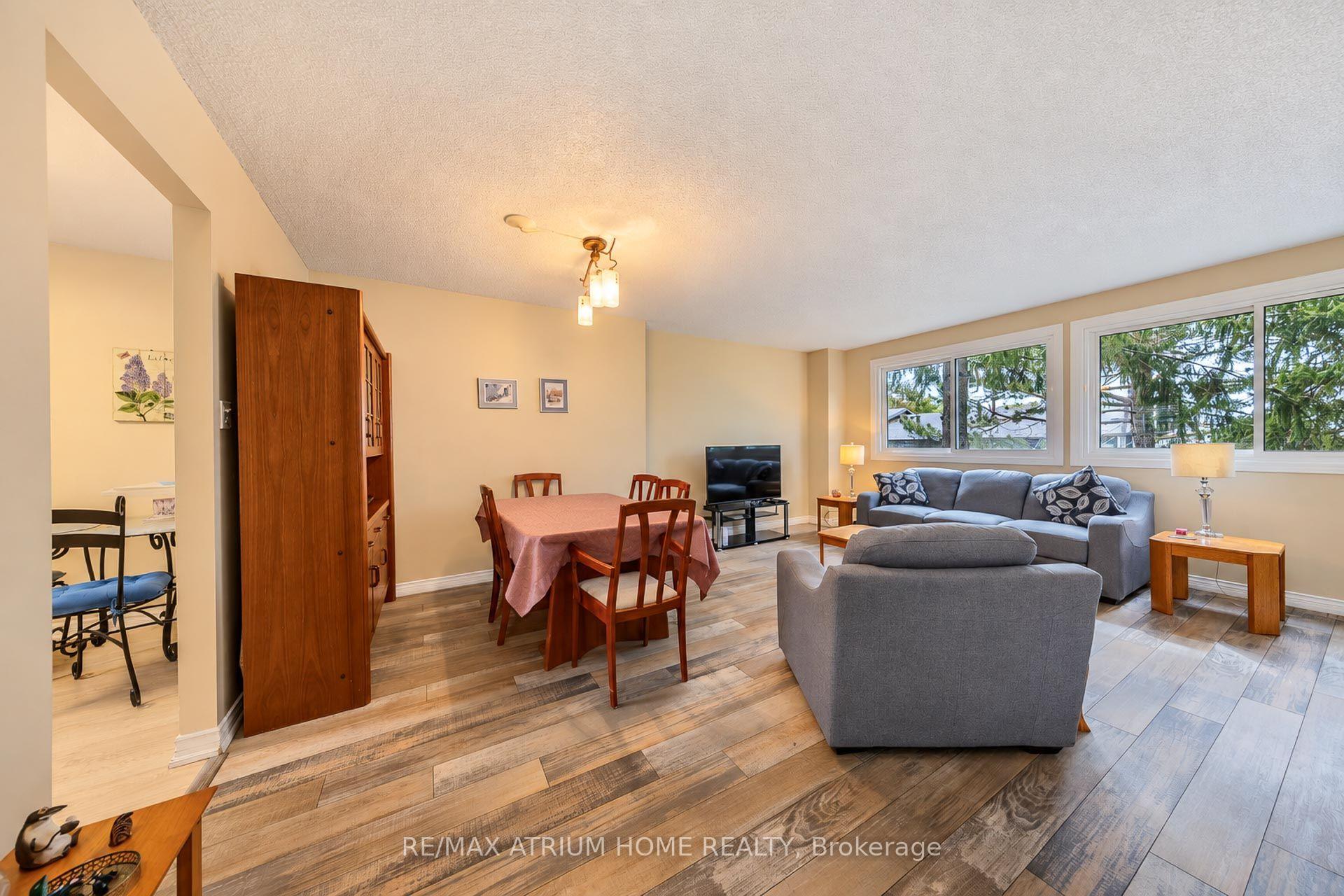 Photo 16 of 38 Purple Sageway, North York, Hillcrest Village — HOMEH