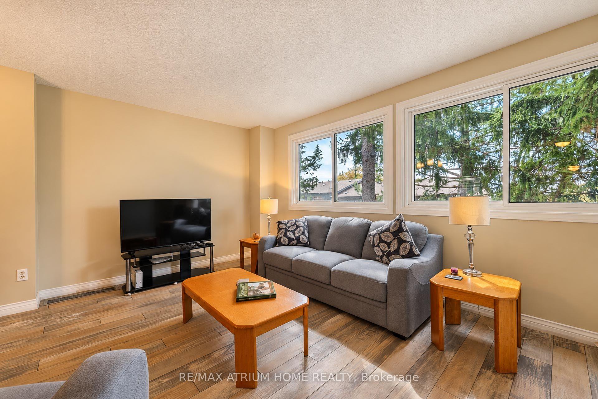 Photo 17 of 38 Purple Sageway, North York, Hillcrest Village — HOMEH