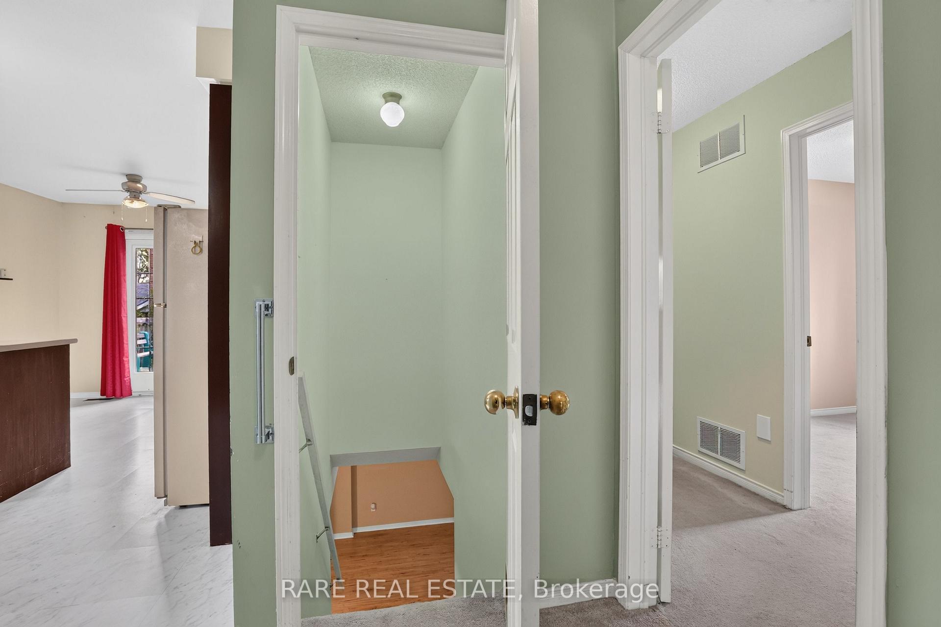 Photo 15 of 7 Longman Drive, Barrie, Northwest — HOMEH