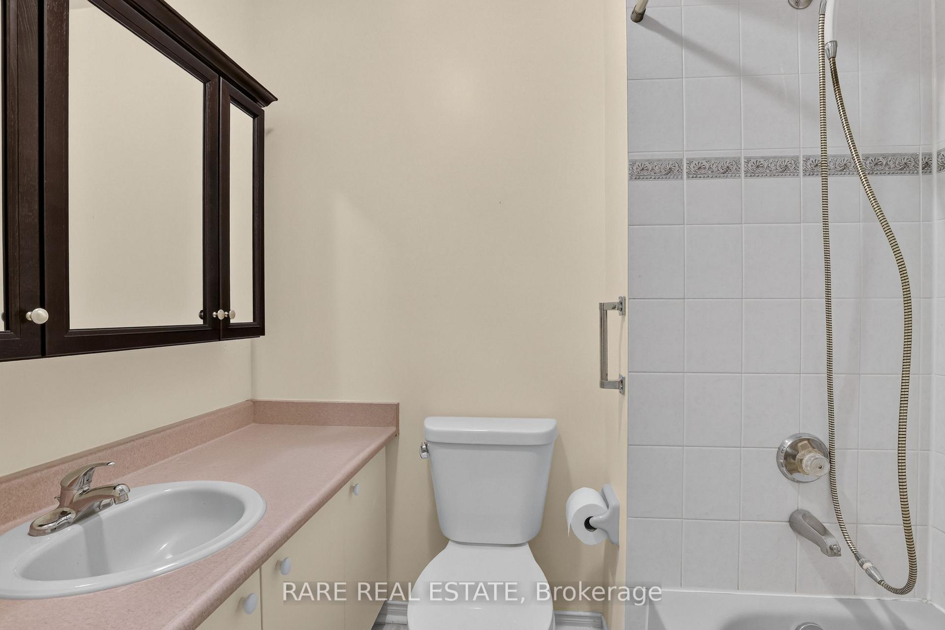 Photo 18 of 7 Longman Drive, Barrie, Northwest — HOMEH
