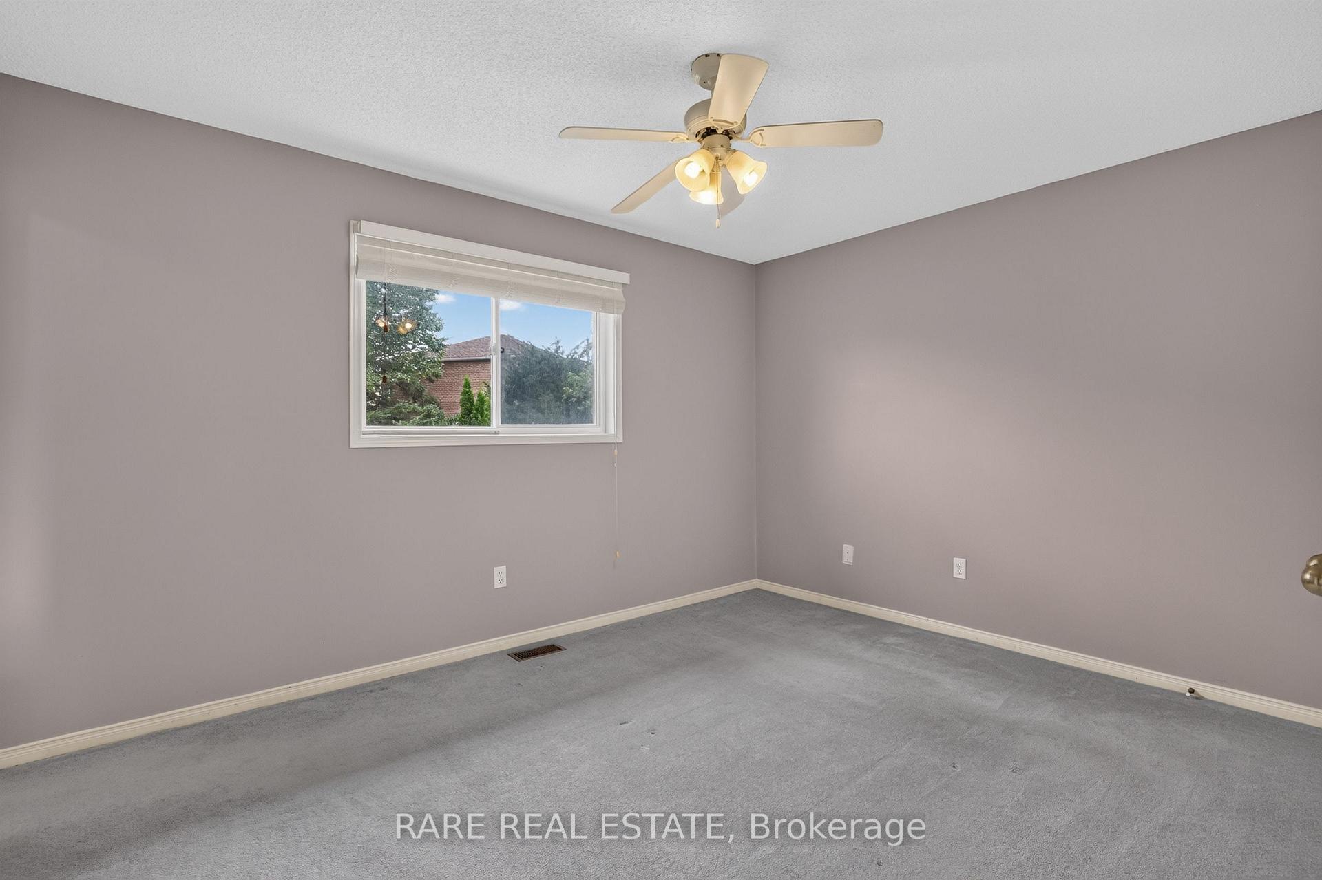 Photo 19 of 7 Longman Drive, Barrie, Northwest — HOMEH