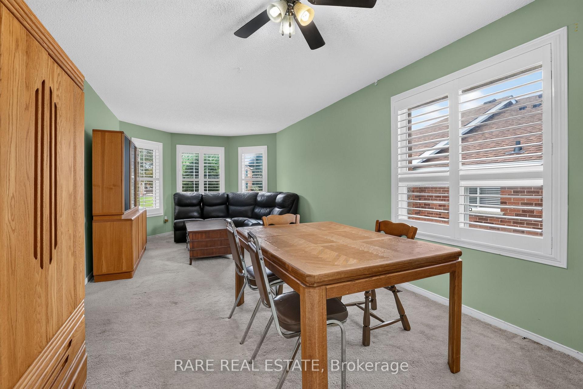 Photo 10 of 7 Longman Drive, Barrie, Northwest — HOMEH