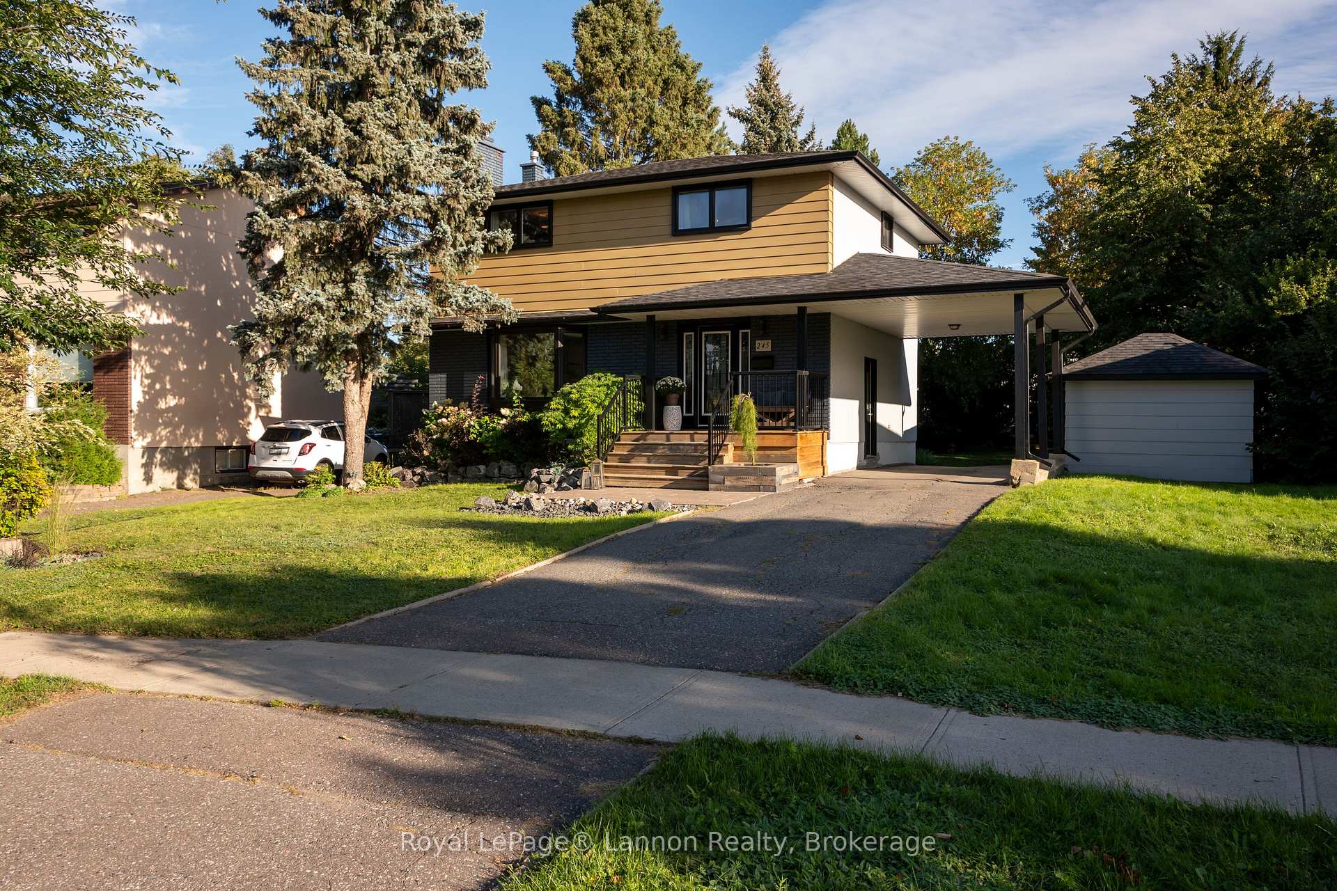 Photo of 245 McComber Crescent