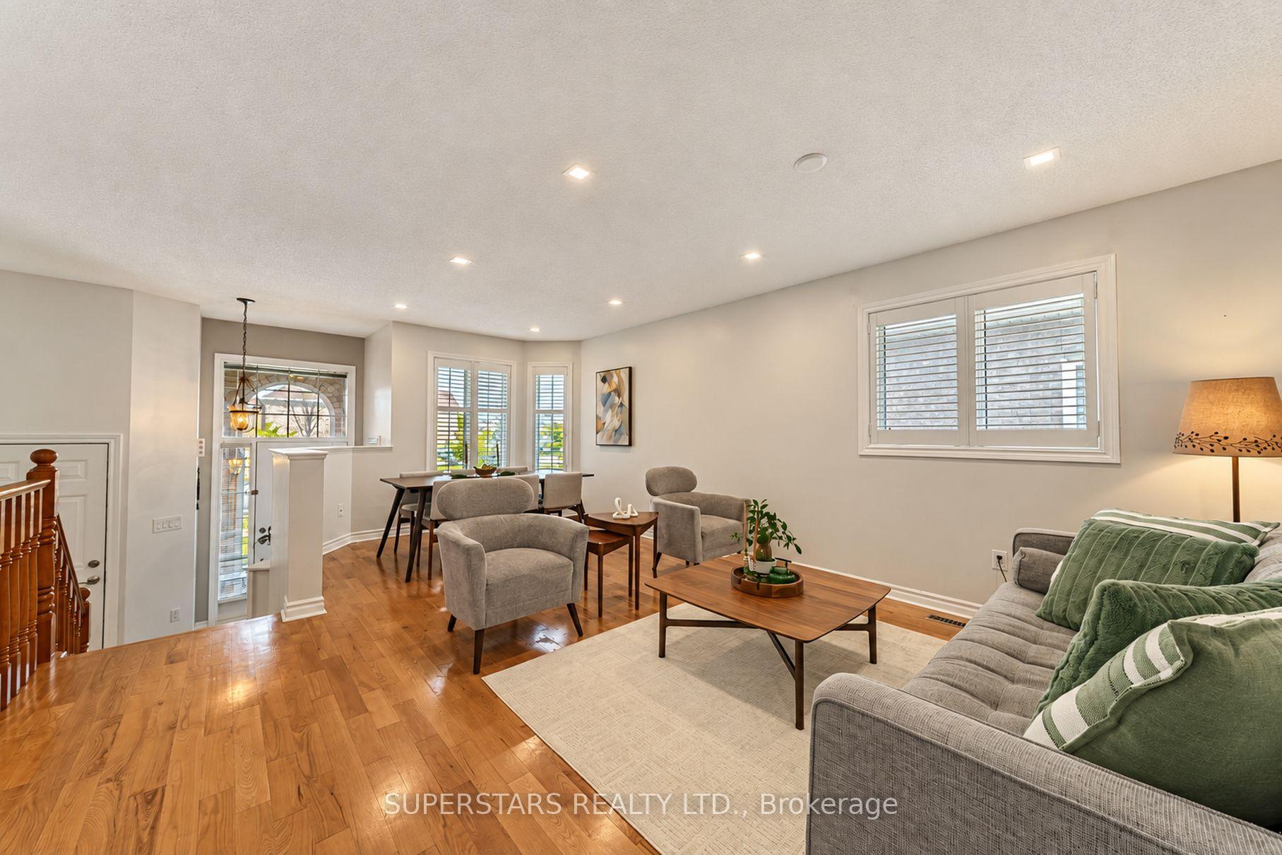 Photo 7 of 167 Humberland Drive, Richmond Hill, Oak Ridges — HOMEH