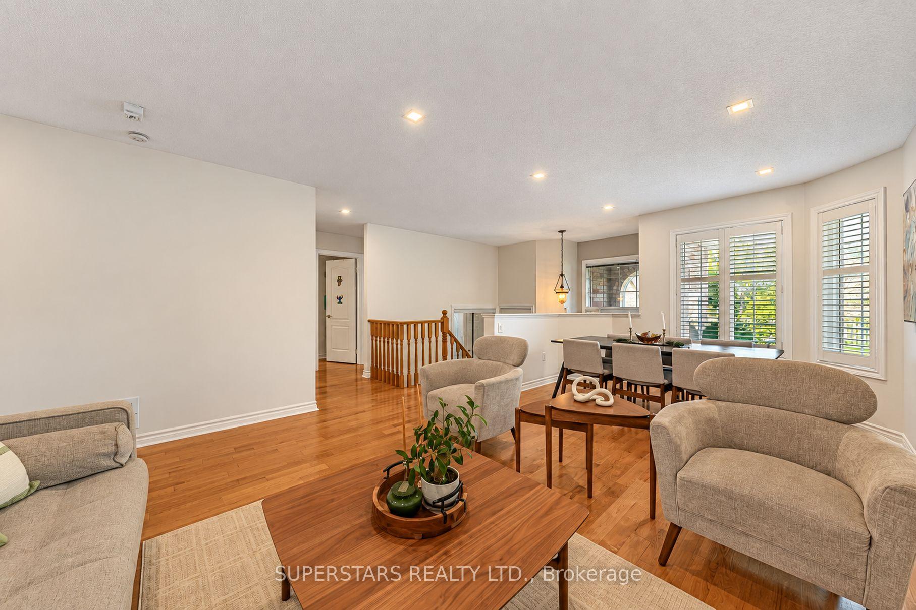 Photo 9 of 167 Humberland Drive, Richmond Hill, Oak Ridges — HOMEH