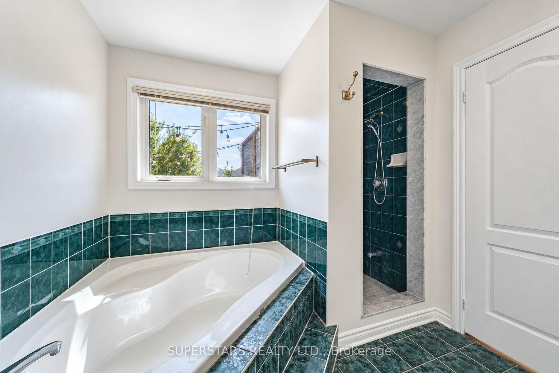 Photo 18 of 167 Humberland Drive, Richmond Hill, Oak Ridges — HOMEH
