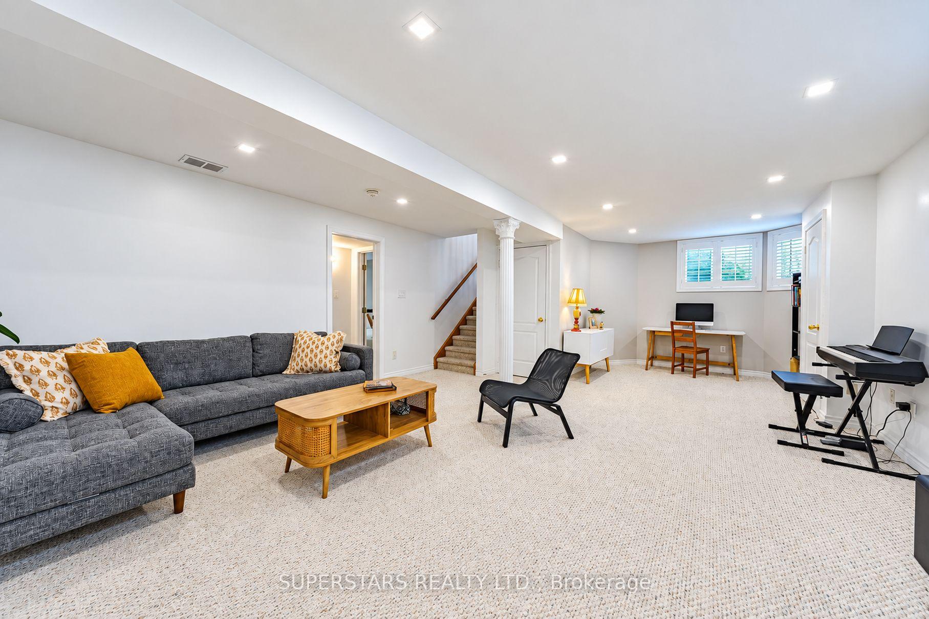 Photo 24 of 167 Humberland Drive, Richmond Hill, Oak Ridges — HOMEH