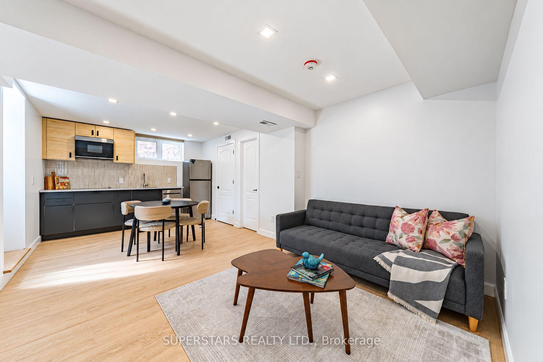 Photo 32 of 167 Humberland Drive, Richmond Hill, Oak Ridges — HOMEH