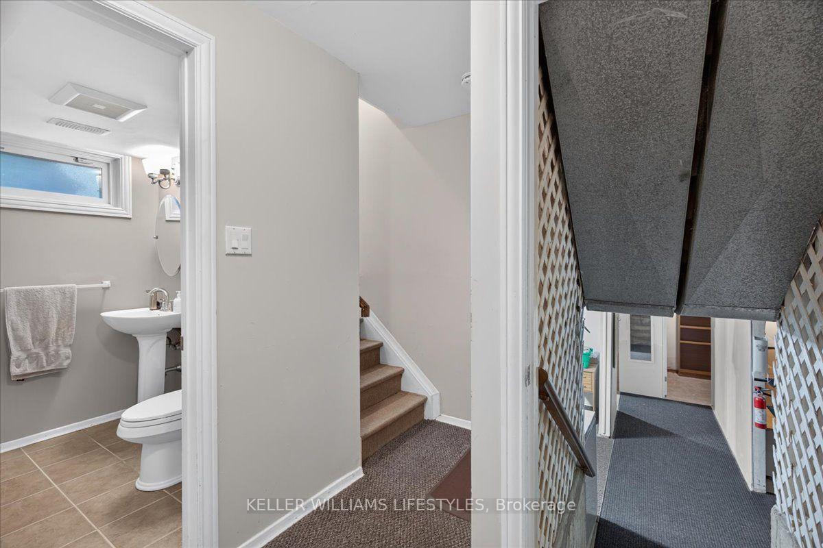 Photo 31 of 76 Fox Mill Crescent, London, South N — HOMEH