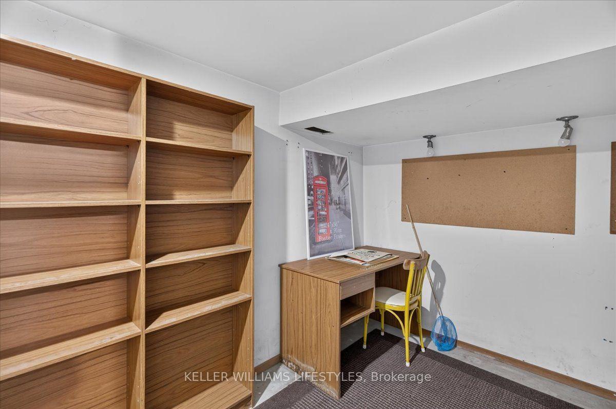 Photo 41 of 76 Fox Mill Crescent, London, South N — HOMEH