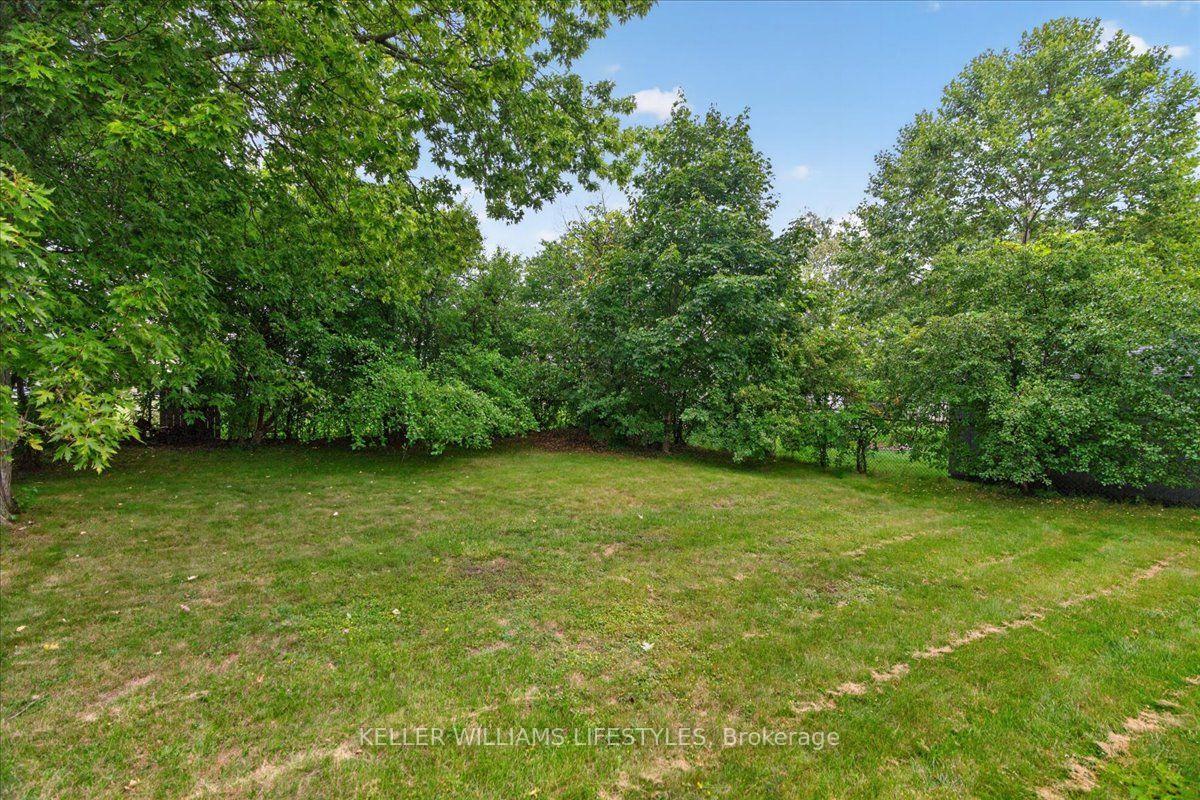 Photo 43 of 76 Fox Mill Crescent, London, South N — HOMEH