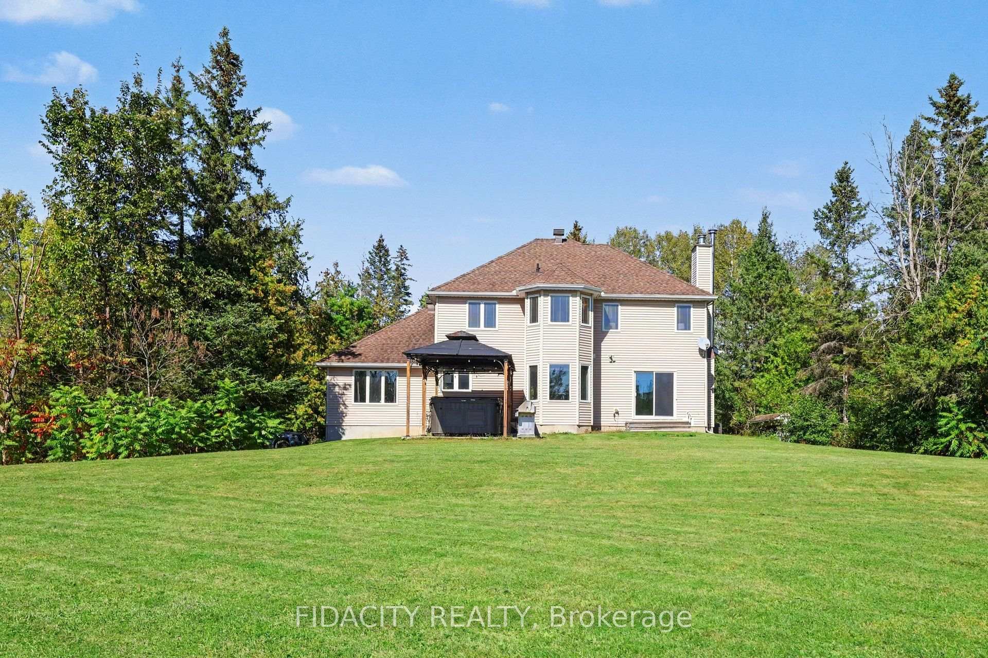 Photo 27 of 88 Constance Lake Road, Ottawa, Kanata - Kanata (North East) — HOMEH