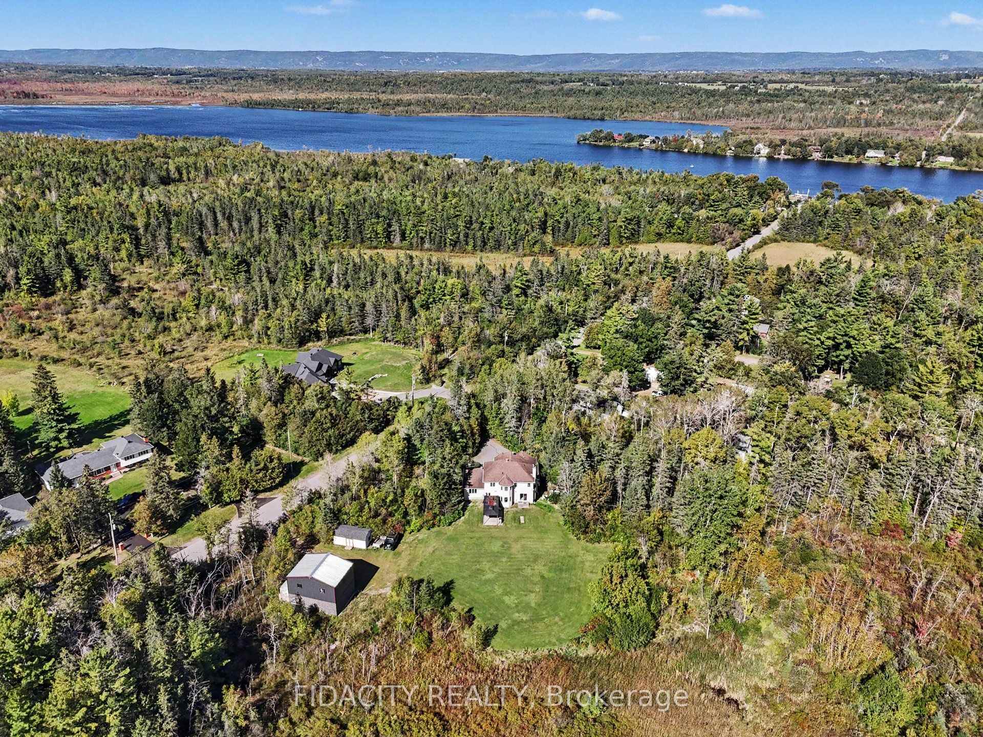 Photo 32 of 88 Constance Lake Road, Ottawa, Kanata - Kanata (North East) — HOMEH