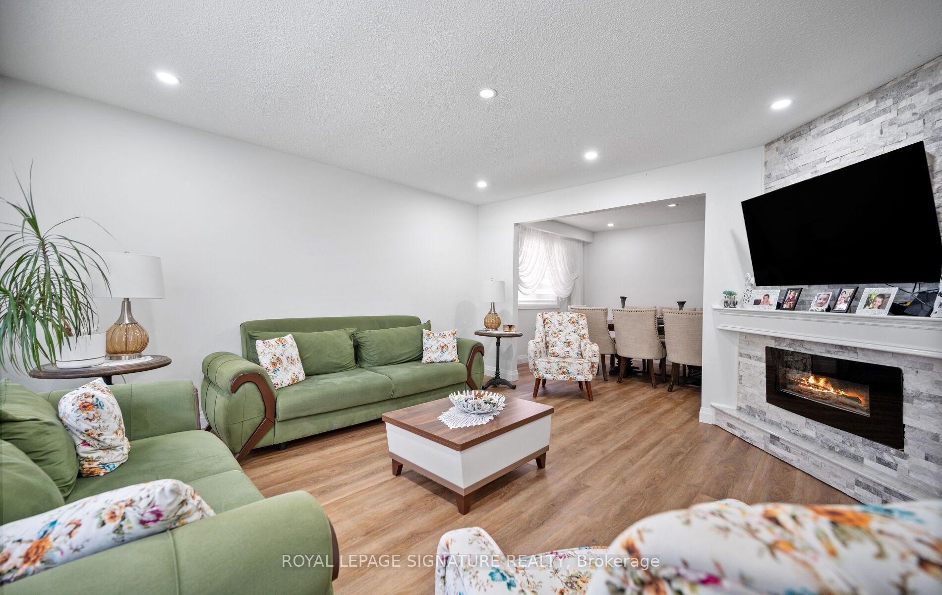 Photo 3 of 2221 Florian Road, Mississauga, Cooksville — HOMEH