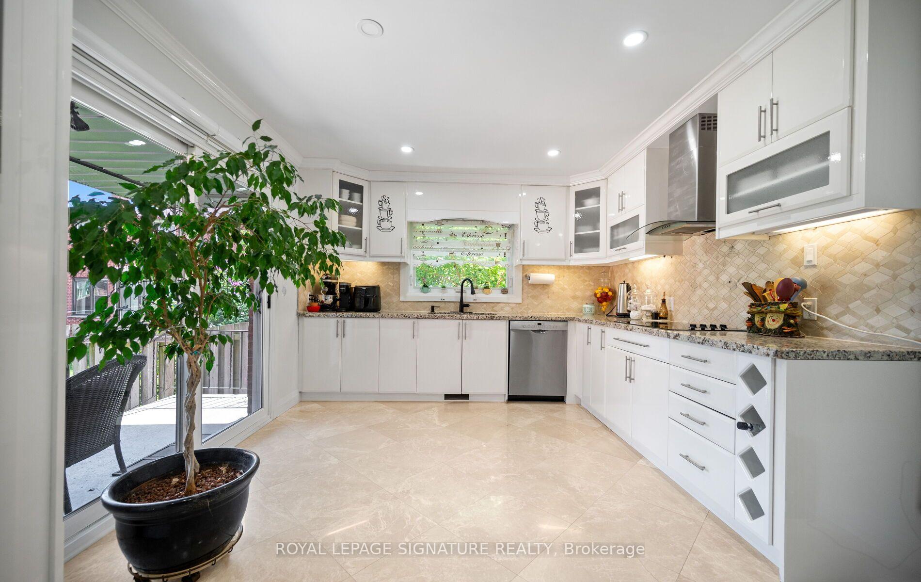 Photo 10 of 2221 Florian Road, Mississauga, Cooksville — HOMEH
