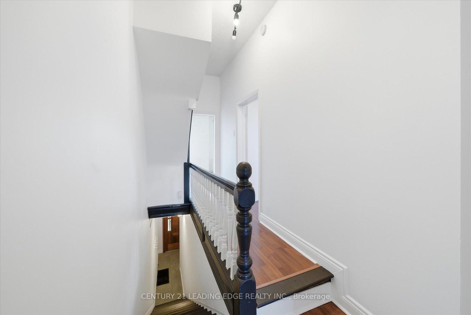 Photo 12 of 30 Ulster Street, Toronto, University — HOMEH