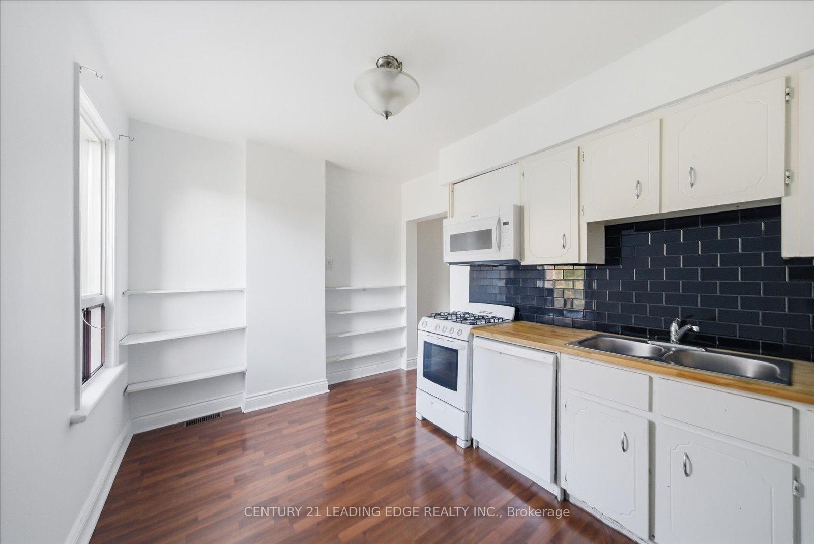 Photo 14 of 30 Ulster Street, Toronto, University — HOMEH