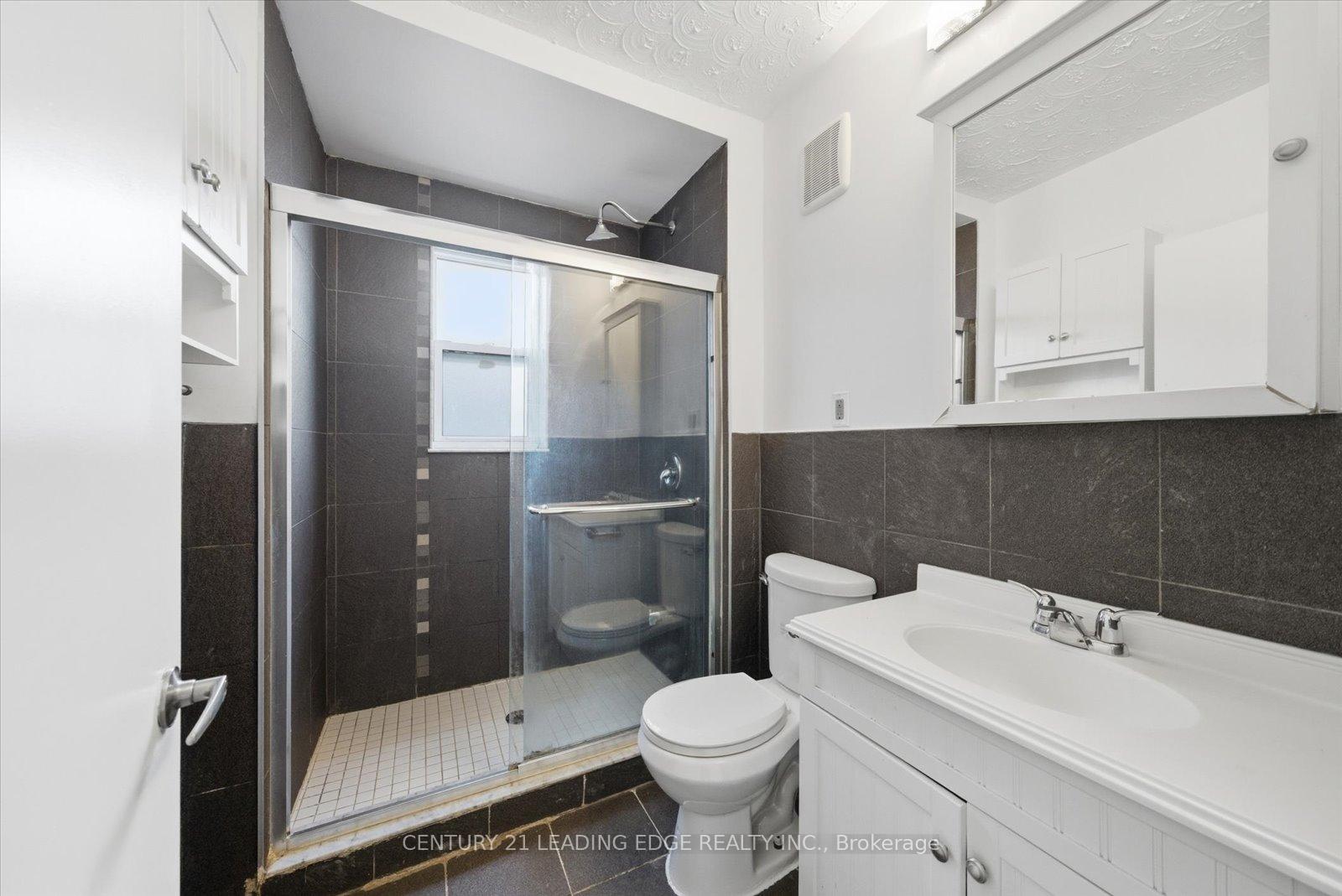 Photo 19 of 30 Ulster Street, Toronto, University — HOMEH