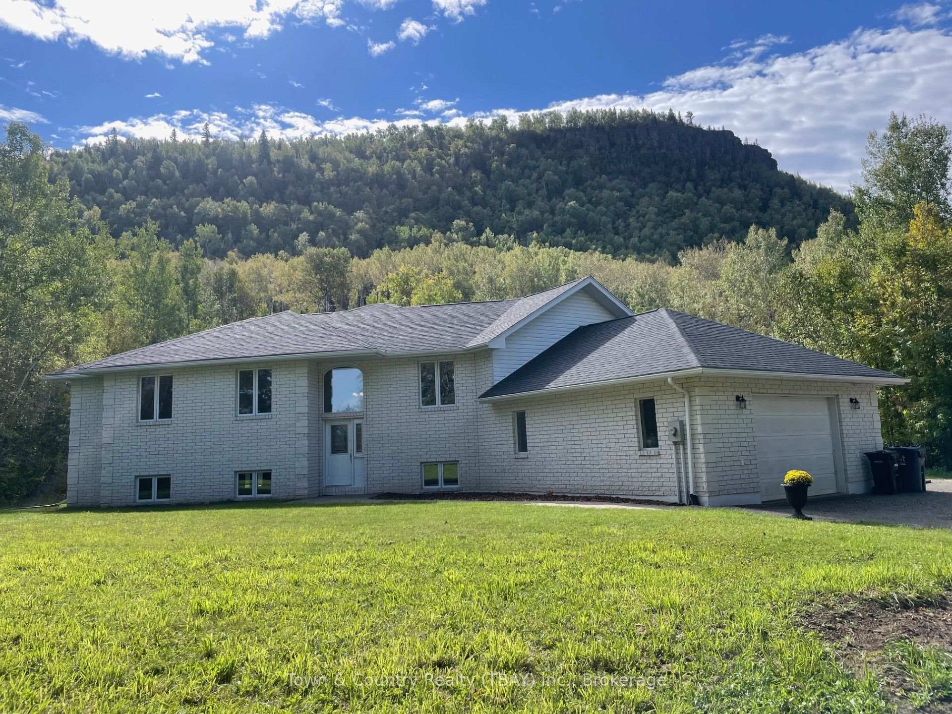 Photo 22 of 1990 Loch Lomond Road, Thunder Bay, Mountain Road — HOMEH