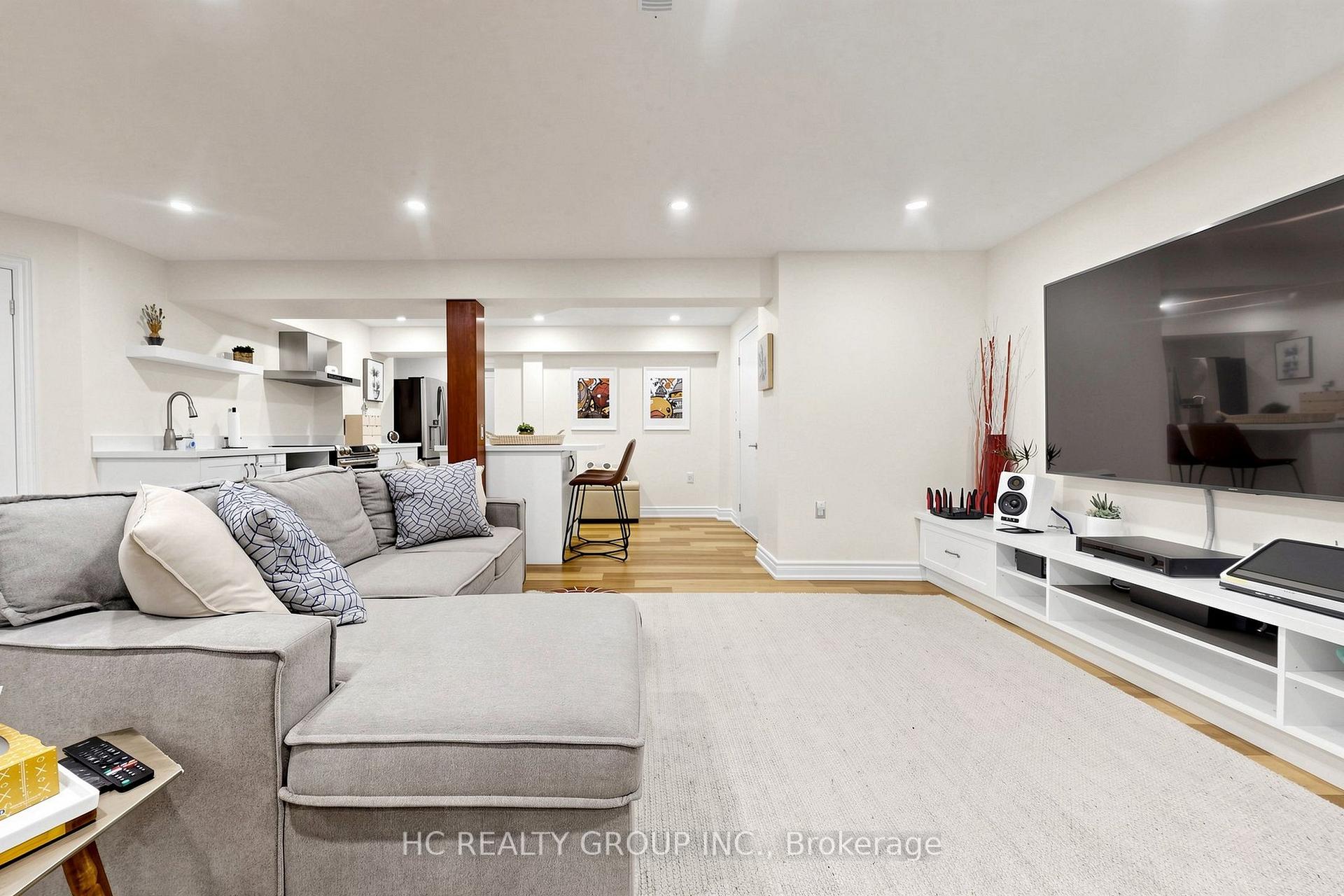 Photo 37 of 1116 Veterans Way, Newmarket, Stonehaven-Wyndham — HOMEH