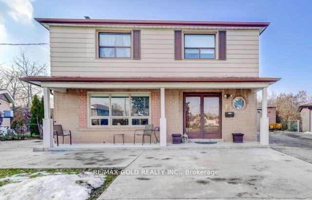 Photo 3 of Unit Basement, 6 Monaco Court, North York, Black Creek — HOMEH