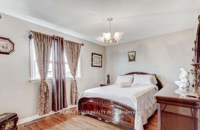 Photo 13 of Unit Basement, 6 Monaco Court, North York, Black Creek — HOMEH
