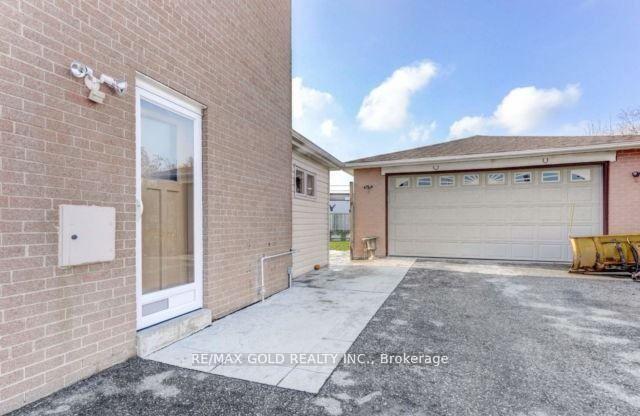 Photo 26 of Unit Basement, 6 Monaco Court, North York, Black Creek — HOMEH