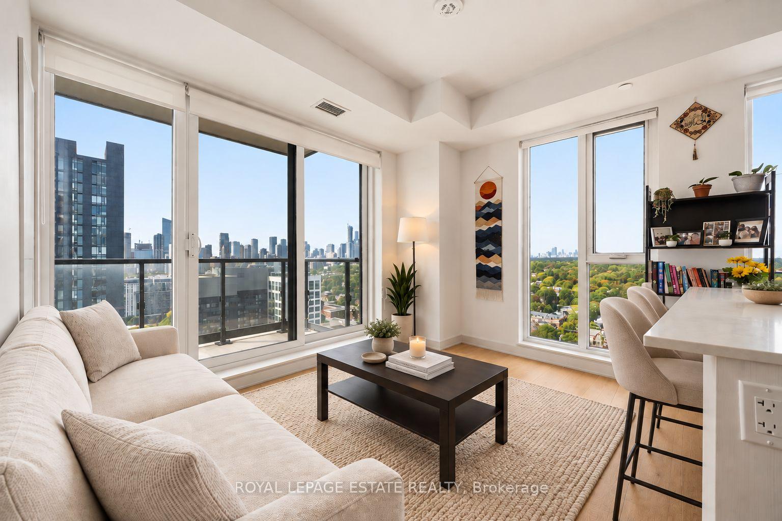 Photo 2 of Unit 2008, 130 River Street, Toronto, Regent Park — HOMEH