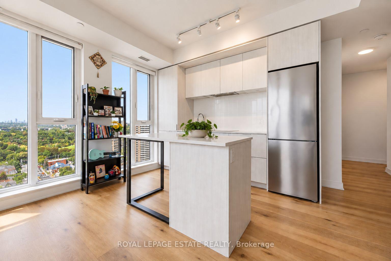Photo 4 of Unit 2008, 130 River Street, Toronto, Regent Park — HOMEH