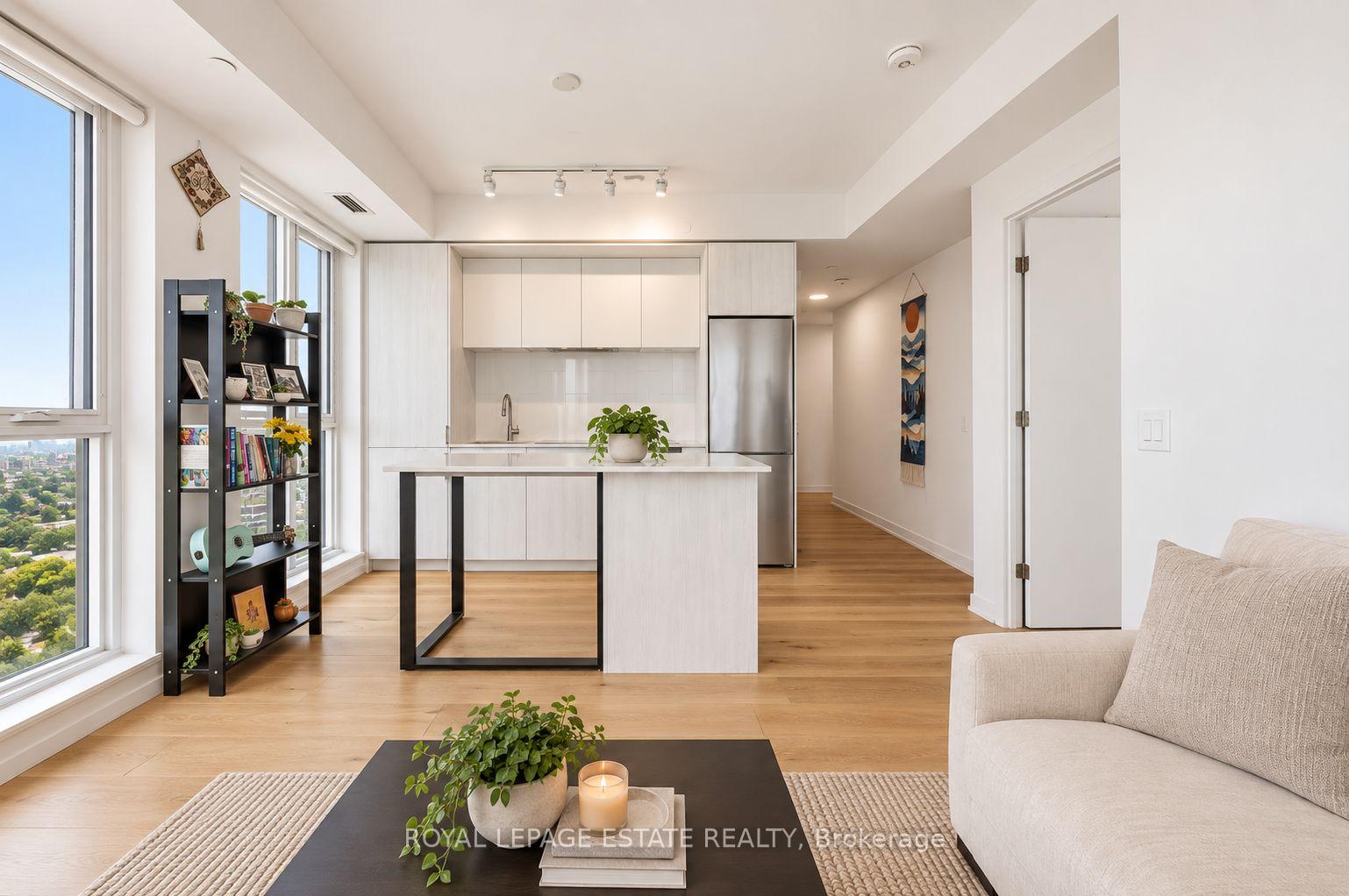 Photo 5 of Unit 2008, 130 River Street, Toronto, Regent Park — HOMEH