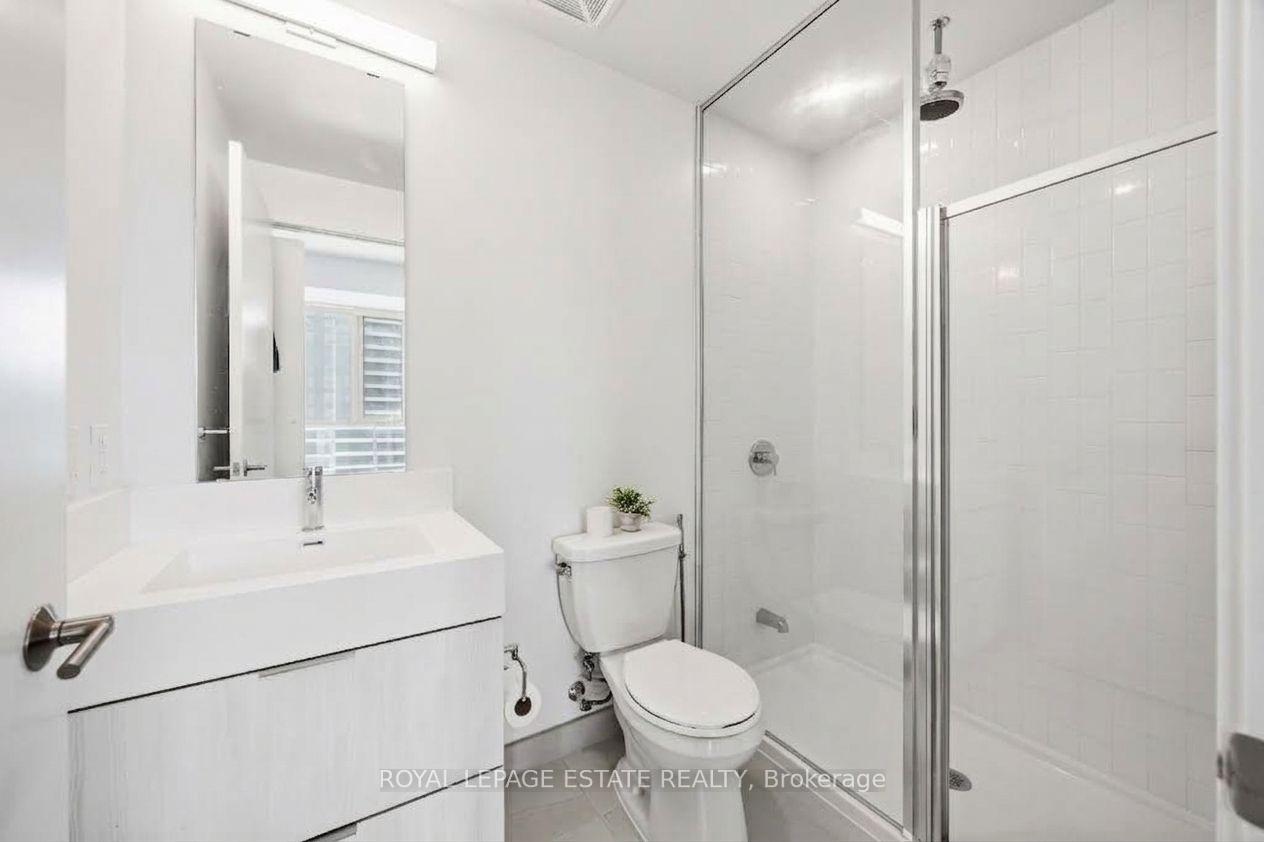 Photo 8 of Unit 2008, 130 River Street, Toronto, Regent Park — HOMEH