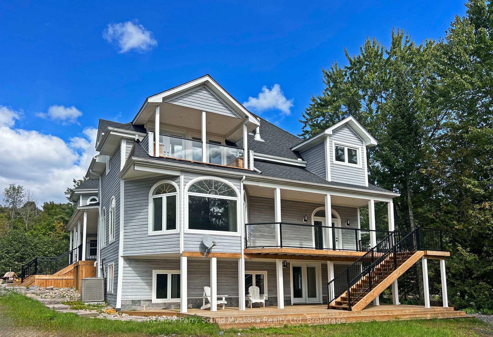 Photo 4 of 14-16 Knowles Crescent, Seguin — HOMEH