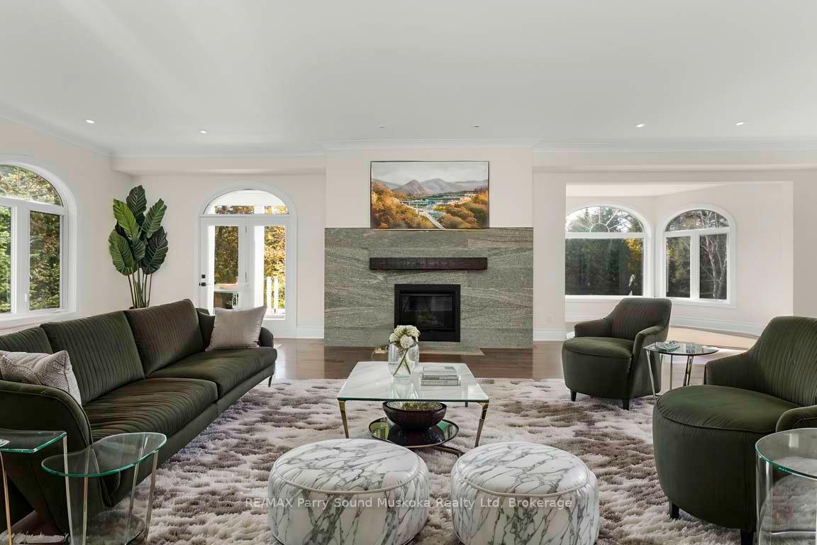 Photo 7 of 14-16 Knowles Crescent, Seguin — HOMEH