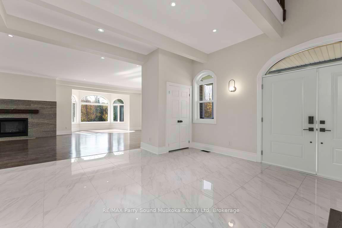 Photo 14 of 14-16 Knowles Crescent, Seguin — HOMEH
