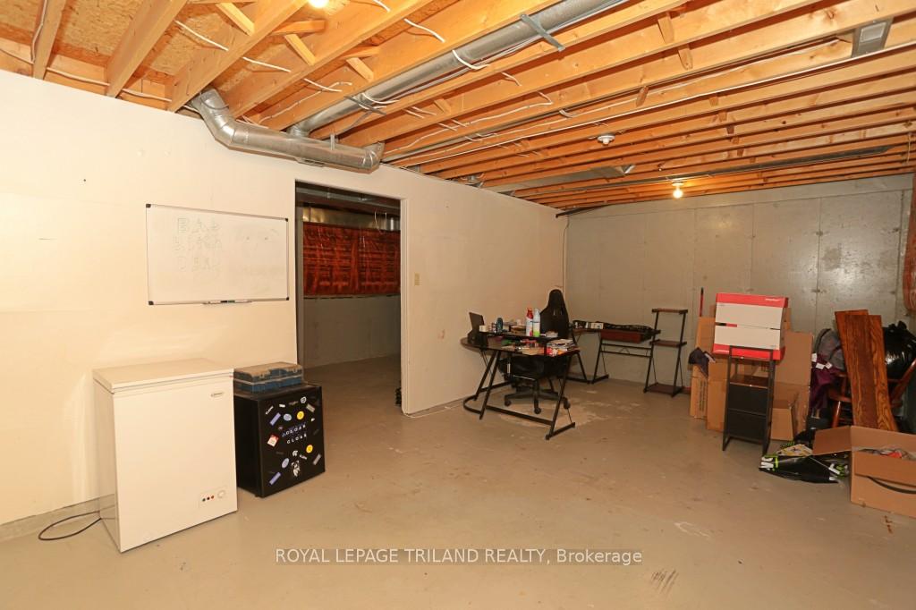 Photo 16 of Unit 2, 131 Bonaventure Drive, London, East I — HOMEH