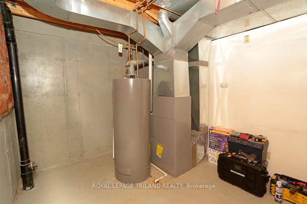 Photo 17 of Unit 2, 131 Bonaventure Drive, London, East I — HOMEH
