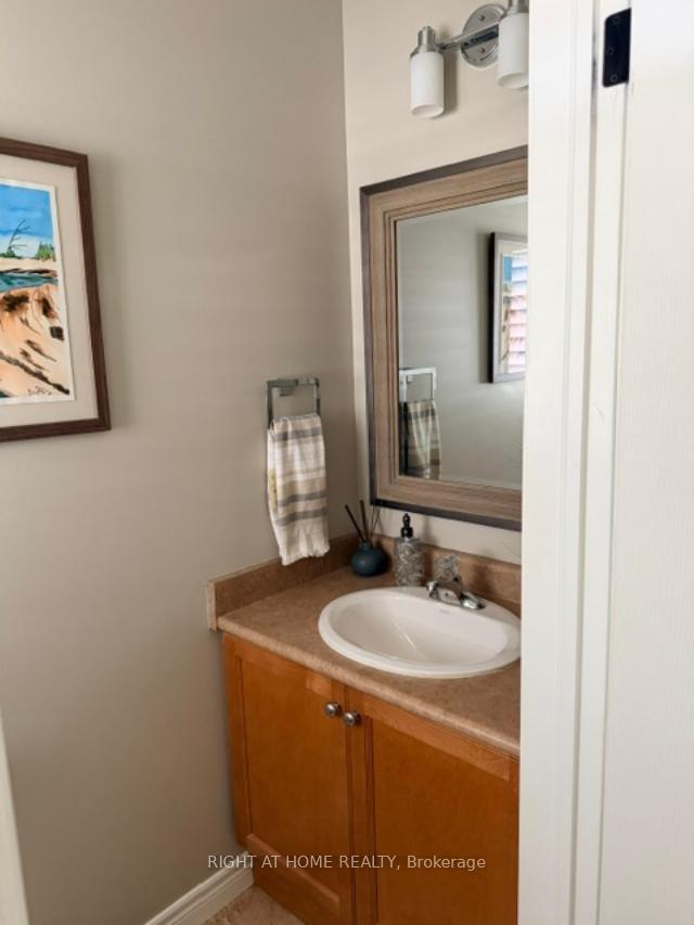 Photo 6 of 5383 Haldimand Crescent, Burlington, Orchard — HOMEH