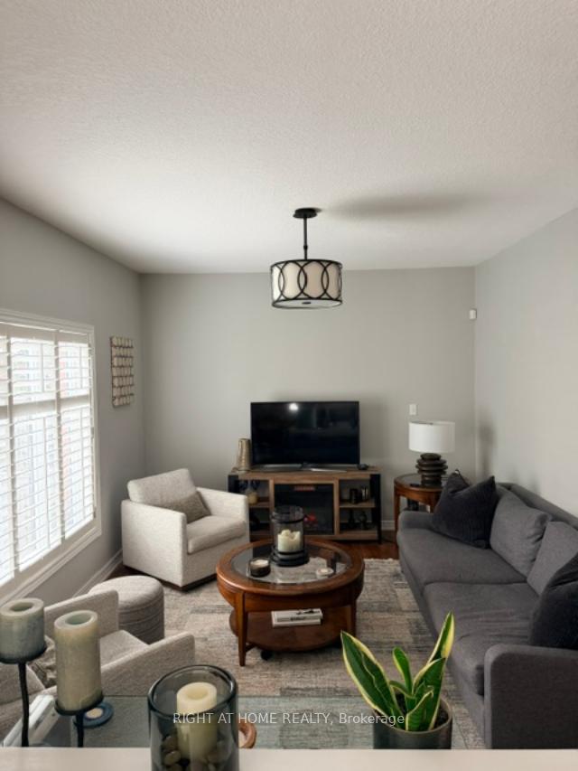 Photo 16 of 5383 Haldimand Crescent, Burlington, Orchard — HOMEH