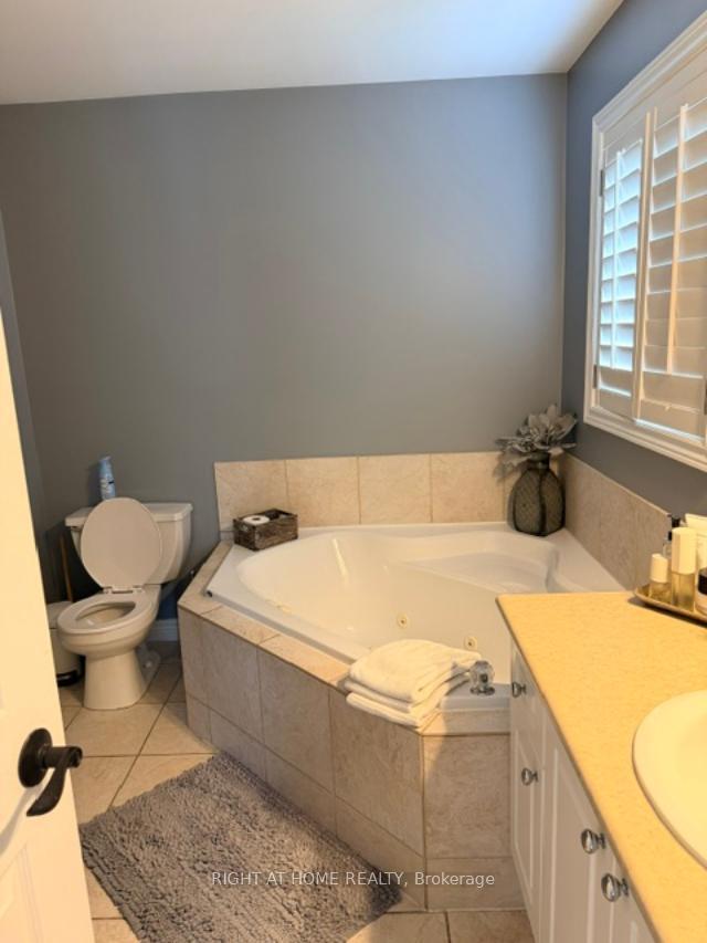 Photo 20 of 5383 Haldimand Crescent, Burlington, Orchard — HOMEH