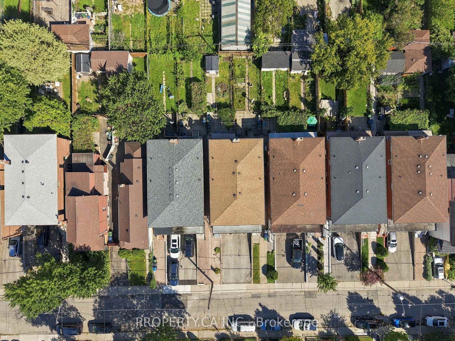 Photo 4 of 581A Delaware Avenue, Toronto, Wychwood — HOMEH