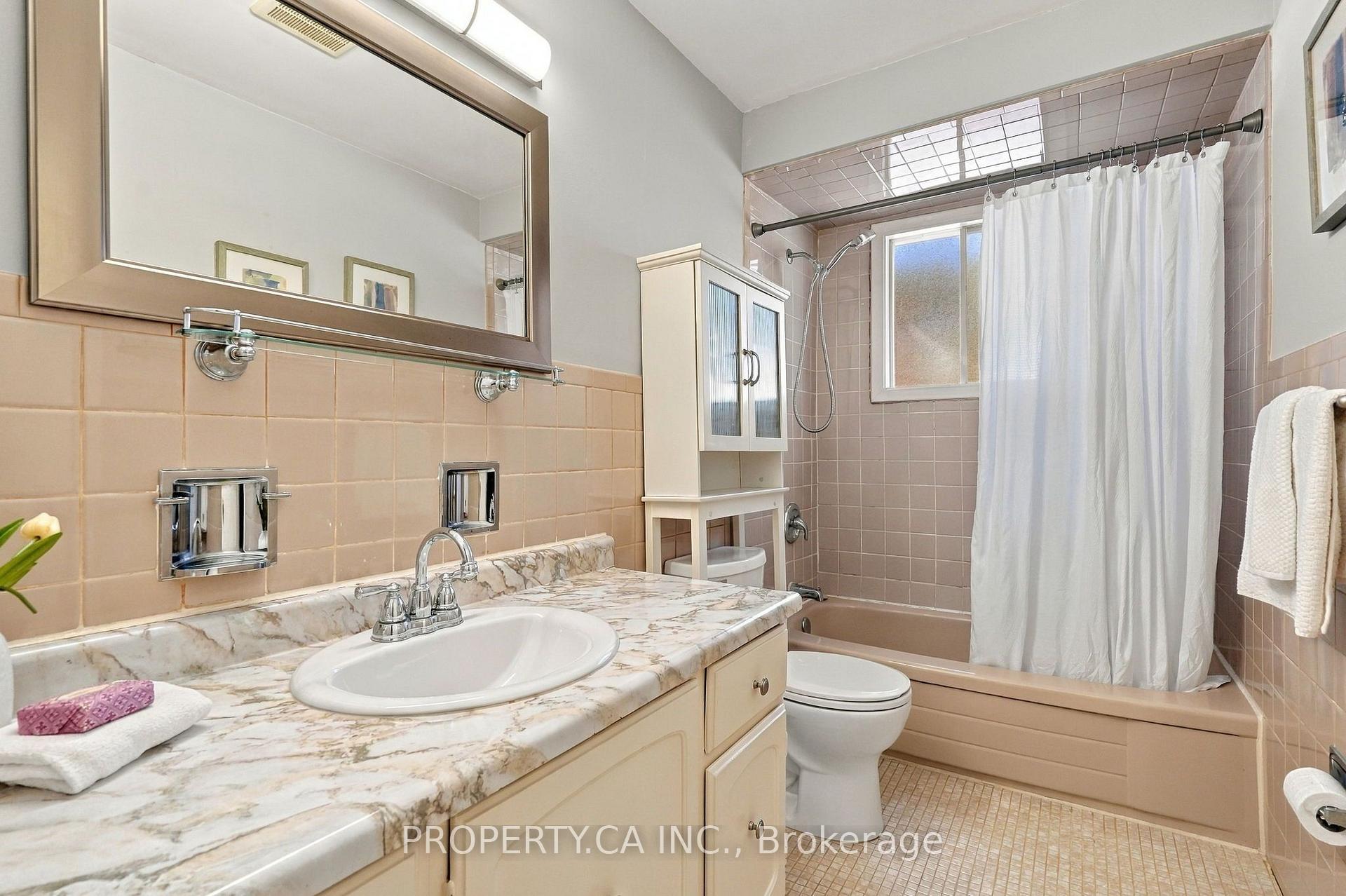 Photo 23 of 581A Delaware Avenue, Toronto, Wychwood — HOMEH