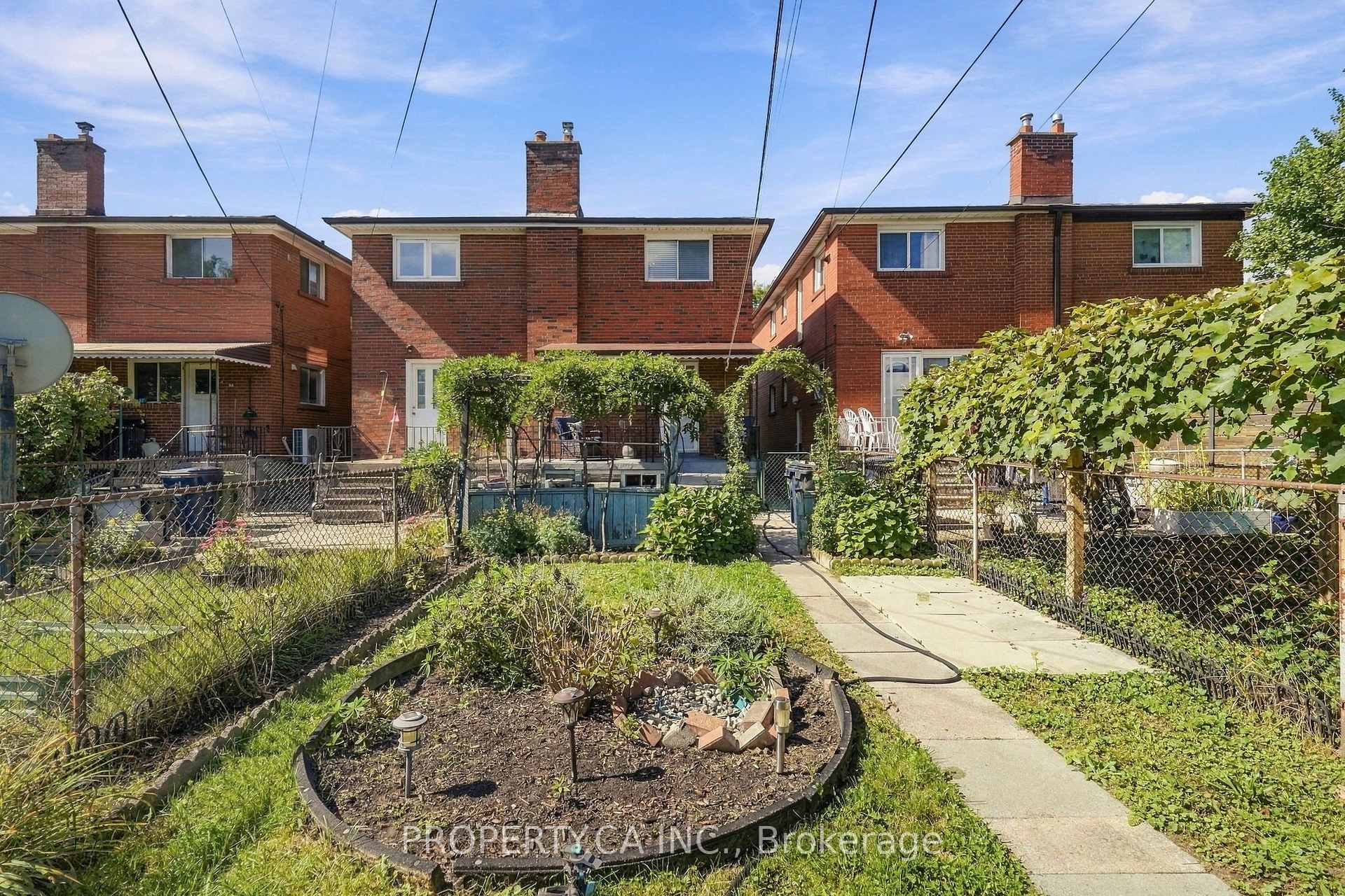 Photo 34 of 581A Delaware Avenue, Toronto, Wychwood — HOMEH