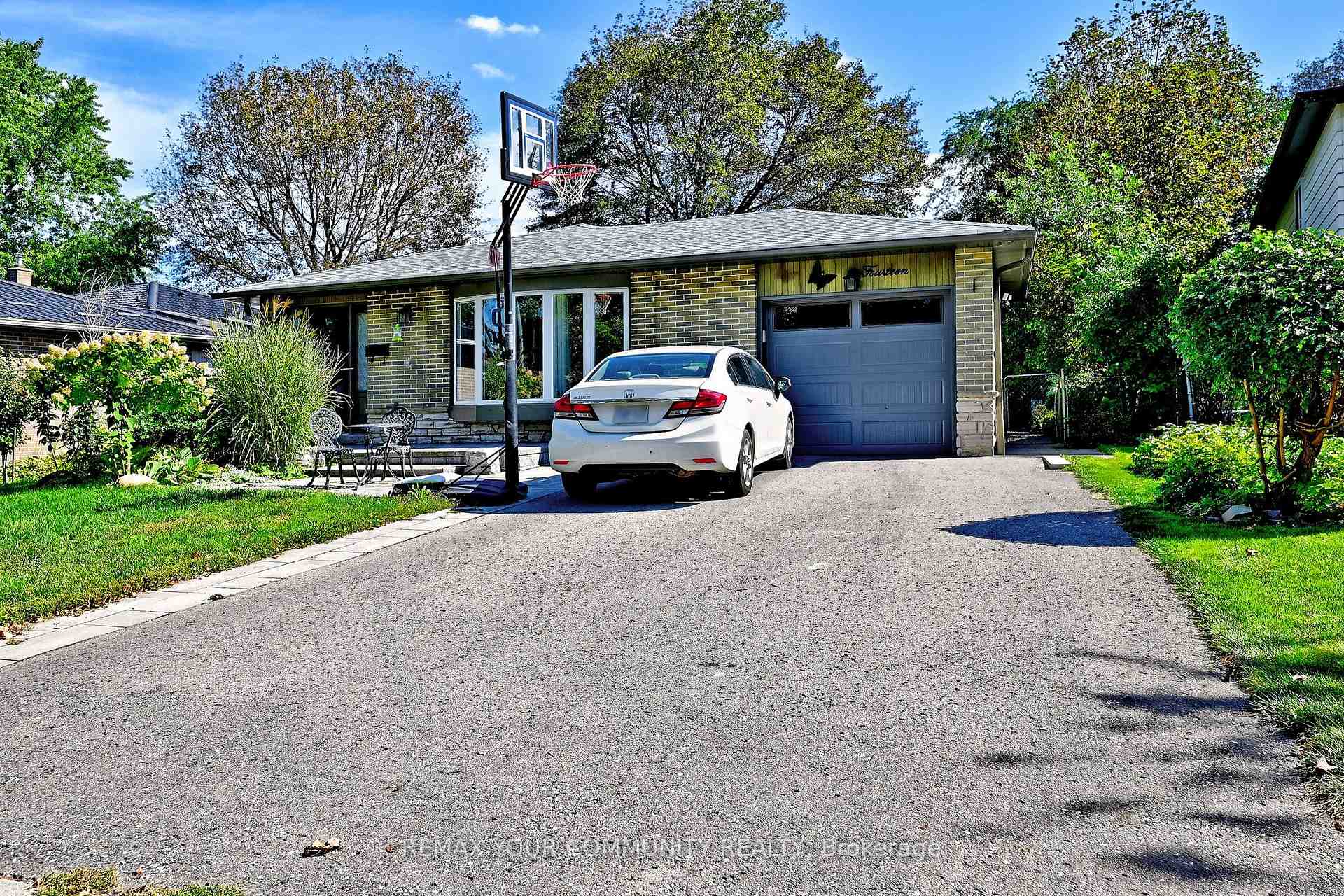 Photo 2 of 14 Misthollow Square, Scarborough, Morningside — HOMEH