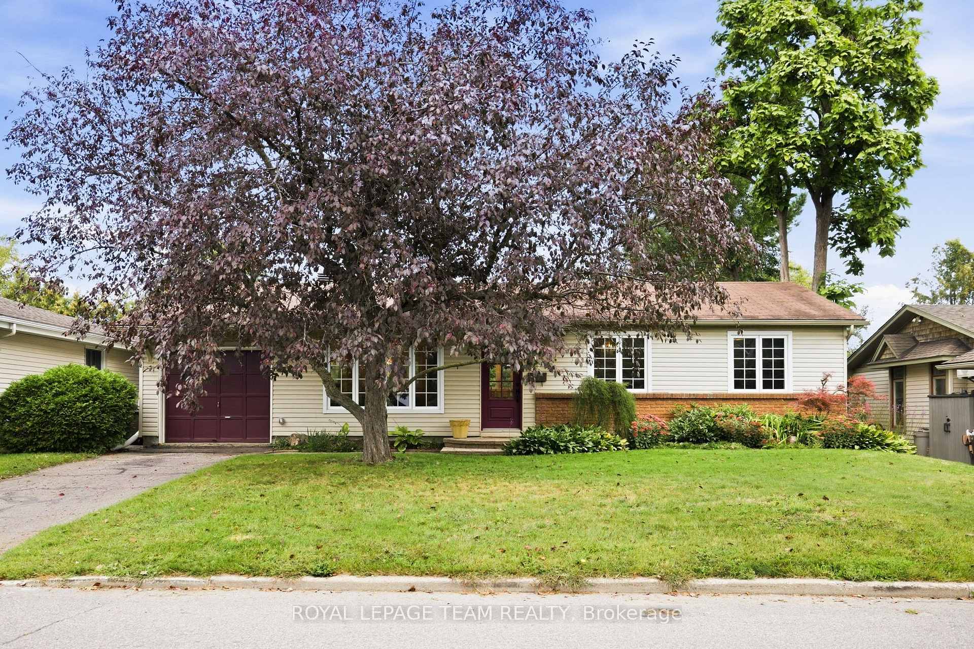 Photo 1 of 1377 Fontenay Crescent, Ottawa, South Keys — HOMEH