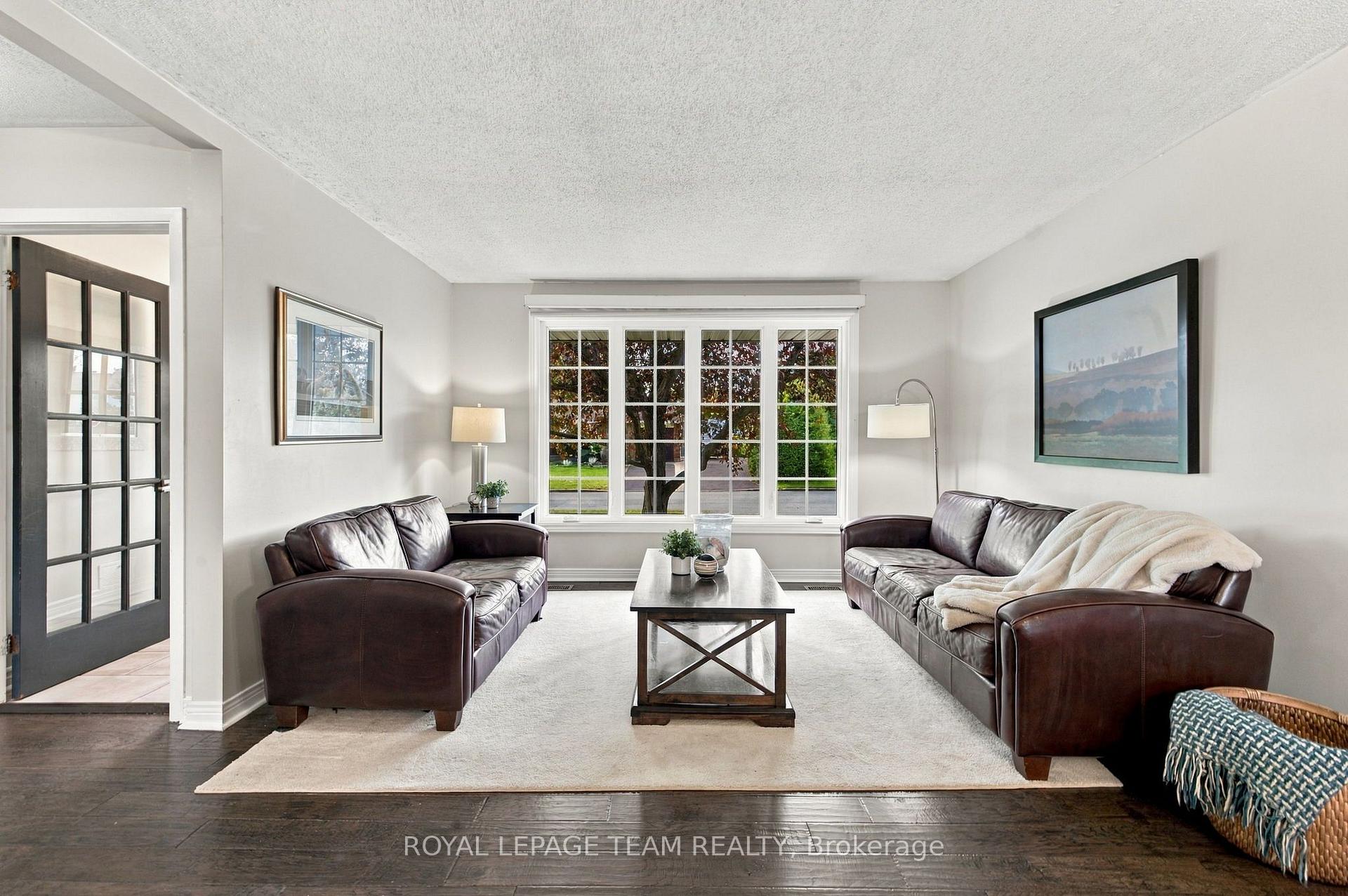 Photo 8 of 1377 Fontenay Crescent, Ottawa, South Keys — HOMEH