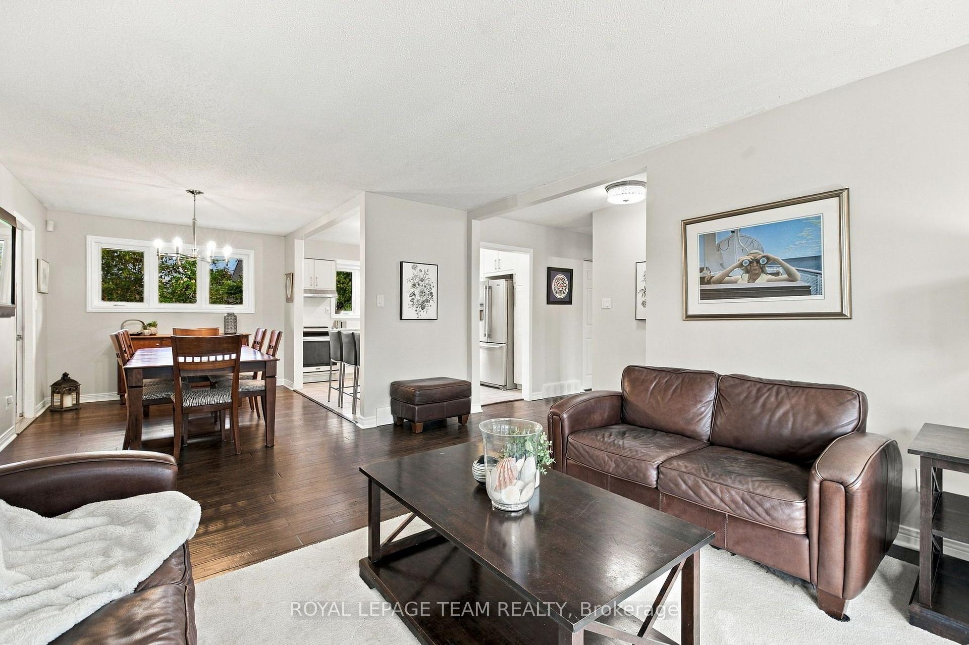 Photo 10 of 1377 Fontenay Crescent, Ottawa, South Keys — HOMEH