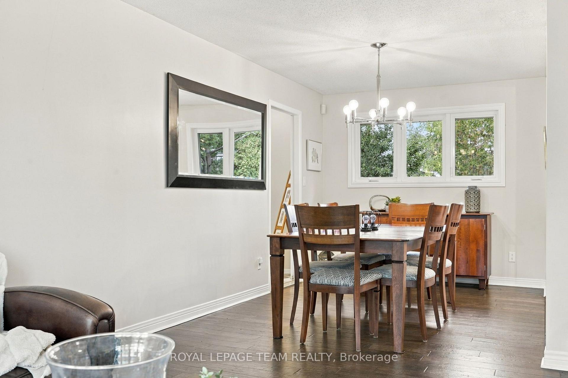 Photo 11 of 1377 Fontenay Crescent, Ottawa, South Keys — HOMEH