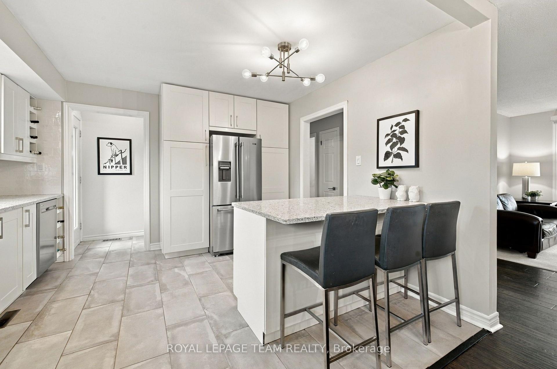 Photo 17 of 1377 Fontenay Crescent, Ottawa, South Keys — HOMEH