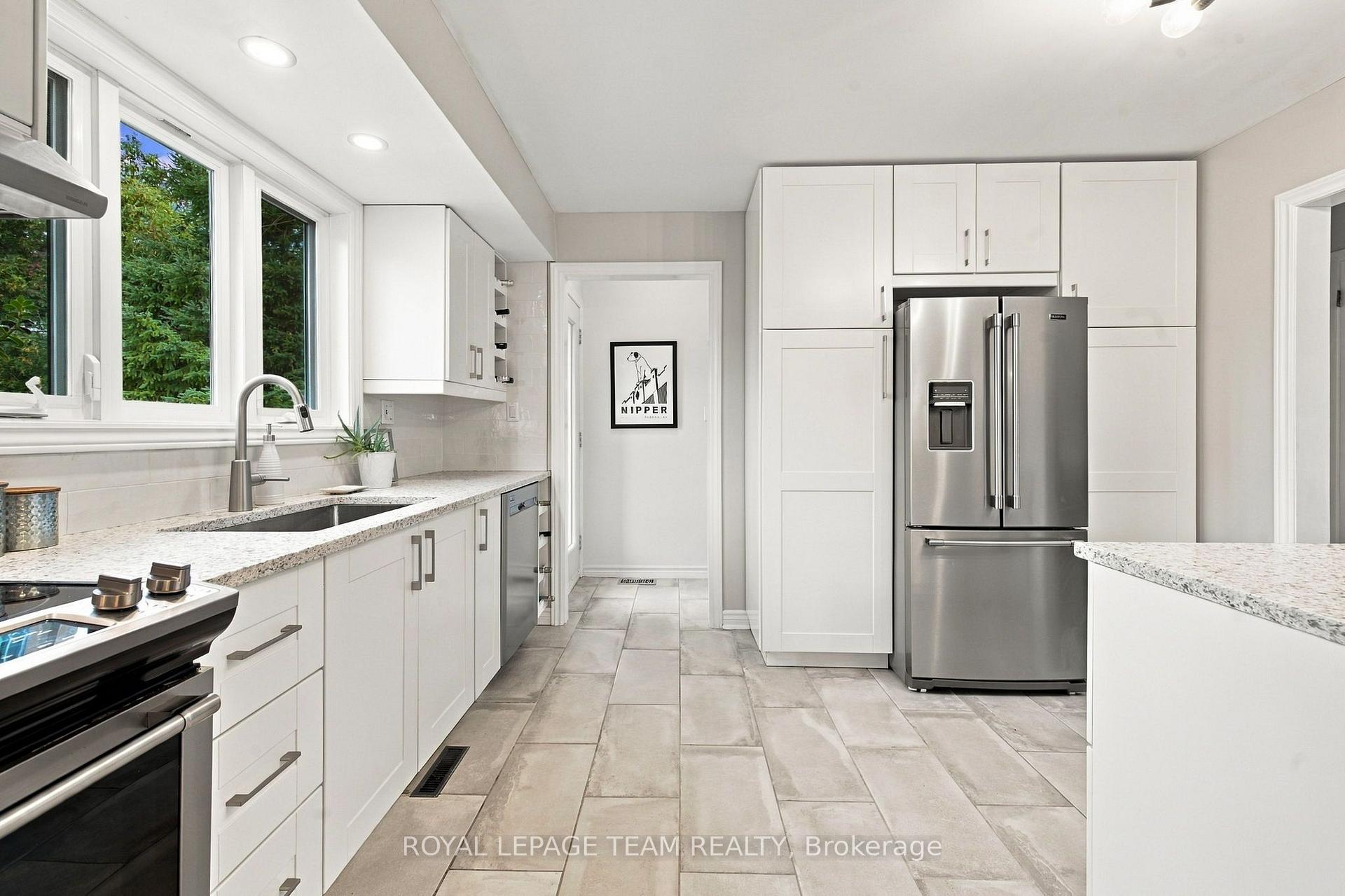 Photo 19 of 1377 Fontenay Crescent, Ottawa, South Keys — HOMEH
